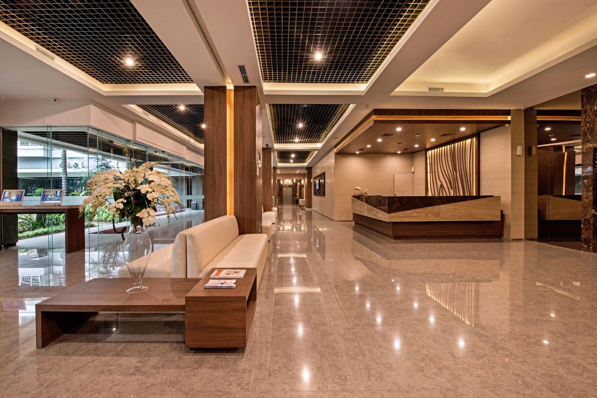 Grand Whiz Poins Simatupang Τζακάρτα Εξωτερικό φωτογραφία